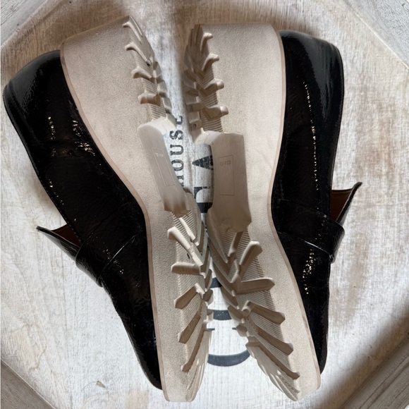 Dolce Vita Shiny Black Loafers size 9 - Picture 2 of 12